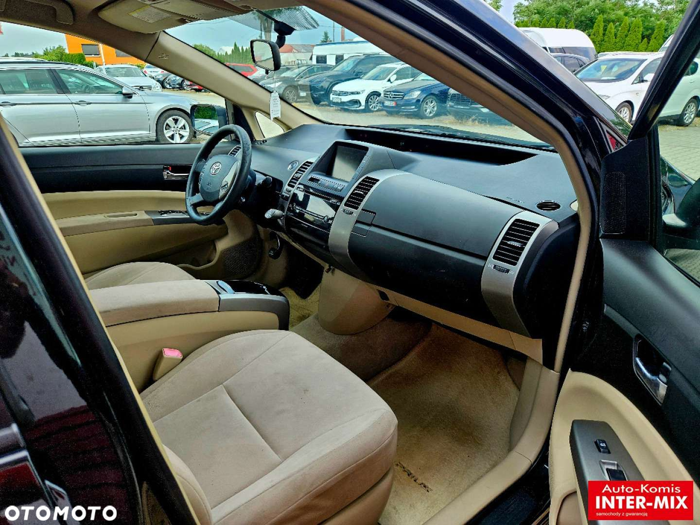 Toyota Prius - 25