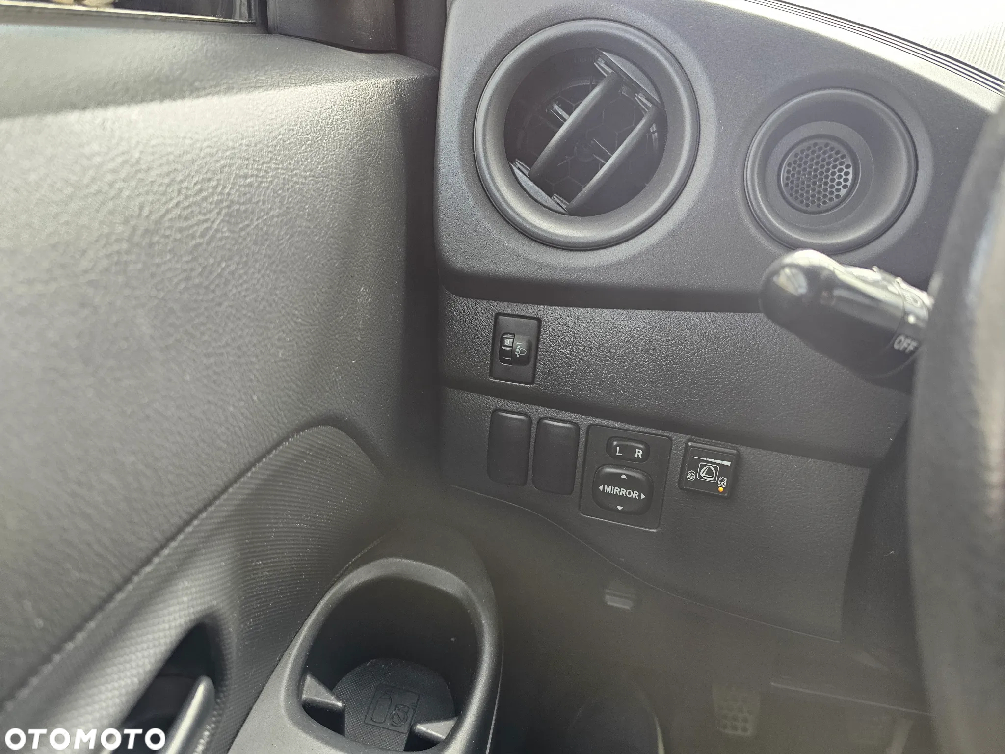 Daihatsu Materia 1.3 - 11
