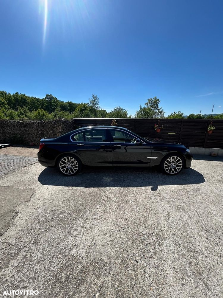 BMW Seria 7 740d xDrive - 3