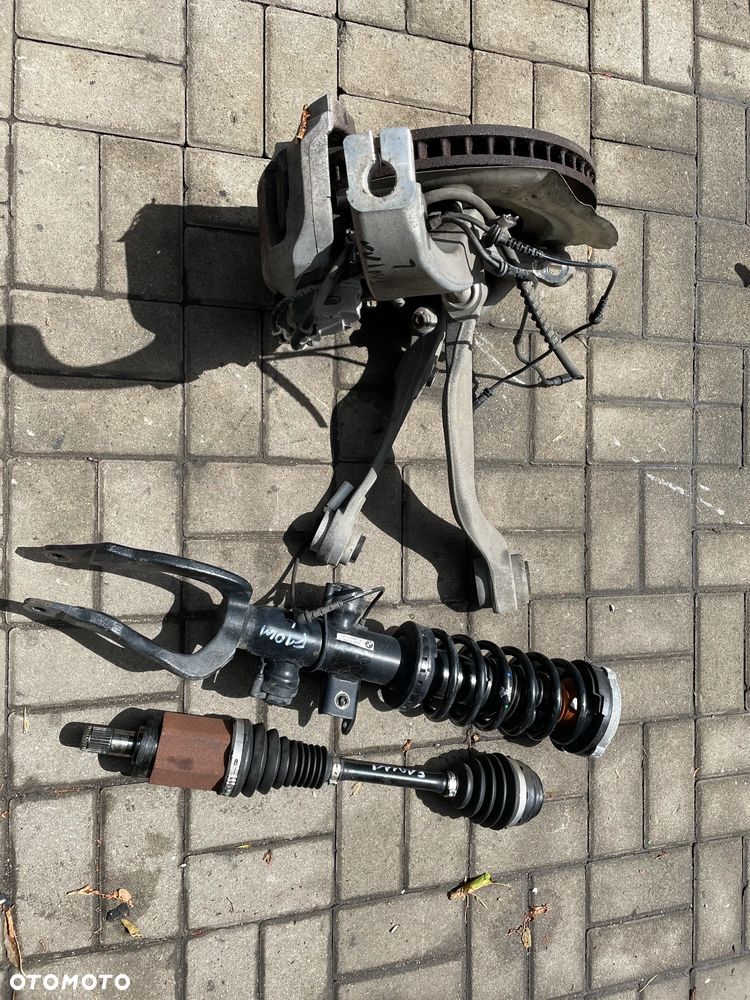 BMW 5 F10 F11 zawieszenie wahacze lewy przód VDC amortyzator xdrive