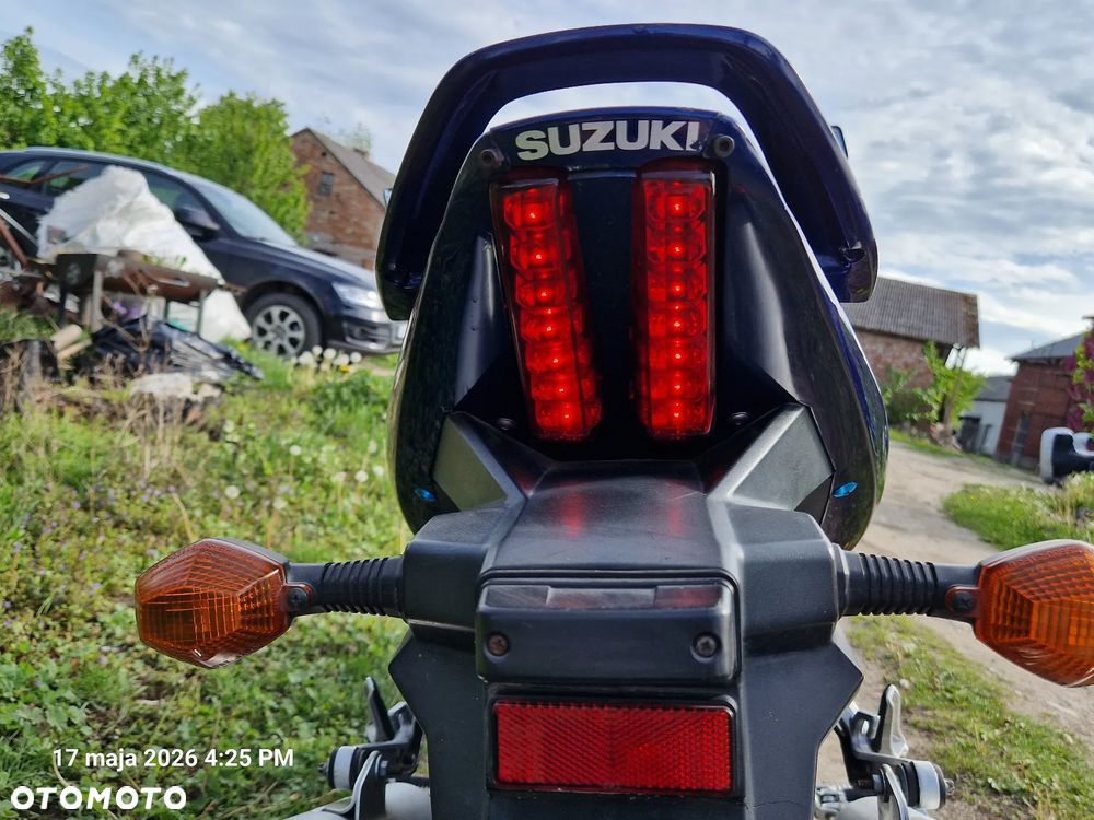 Suzuki SV - 17