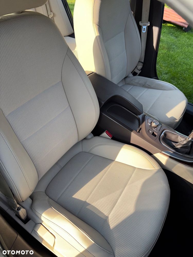 Opel Insignia - 11