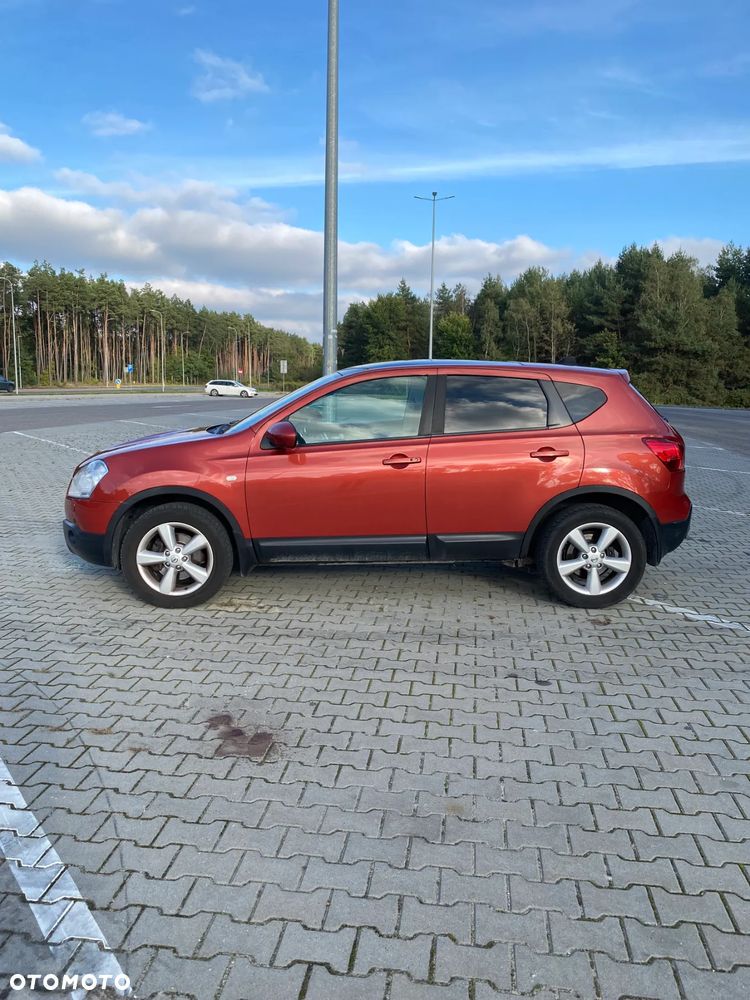 Nissan Qashqai - 2