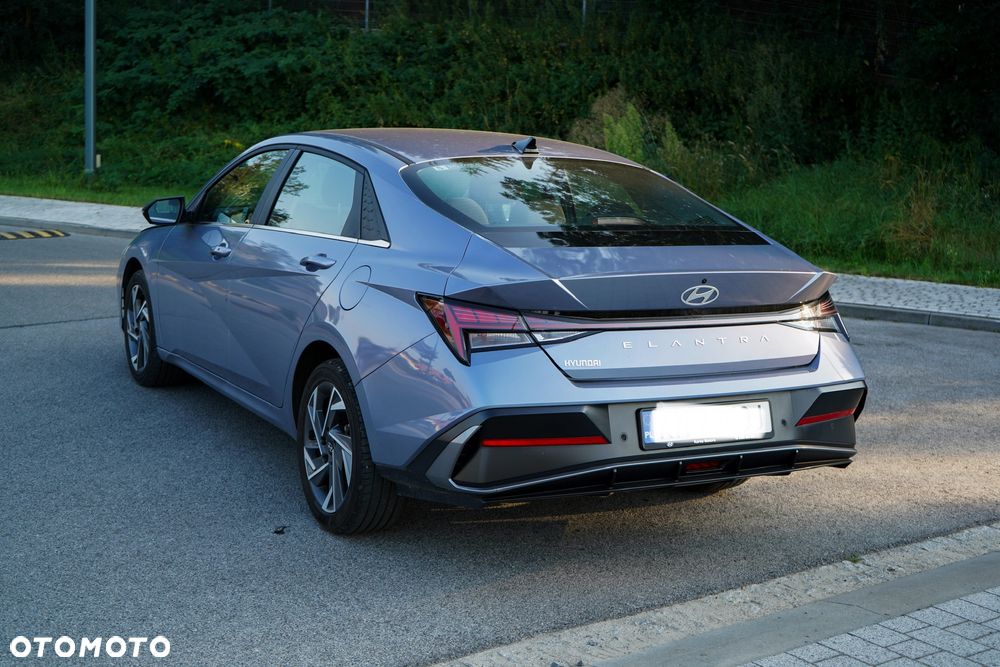 Hyundai Elantra 1.6 Smart CVT - 10