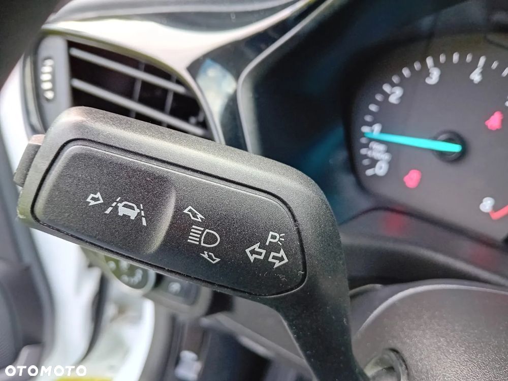 Ford Fiesta 1.1 S&S TREND - 24