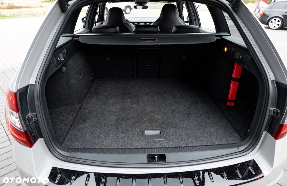 Skoda Octavia 2.0 TSI DSG RS 230 - 11