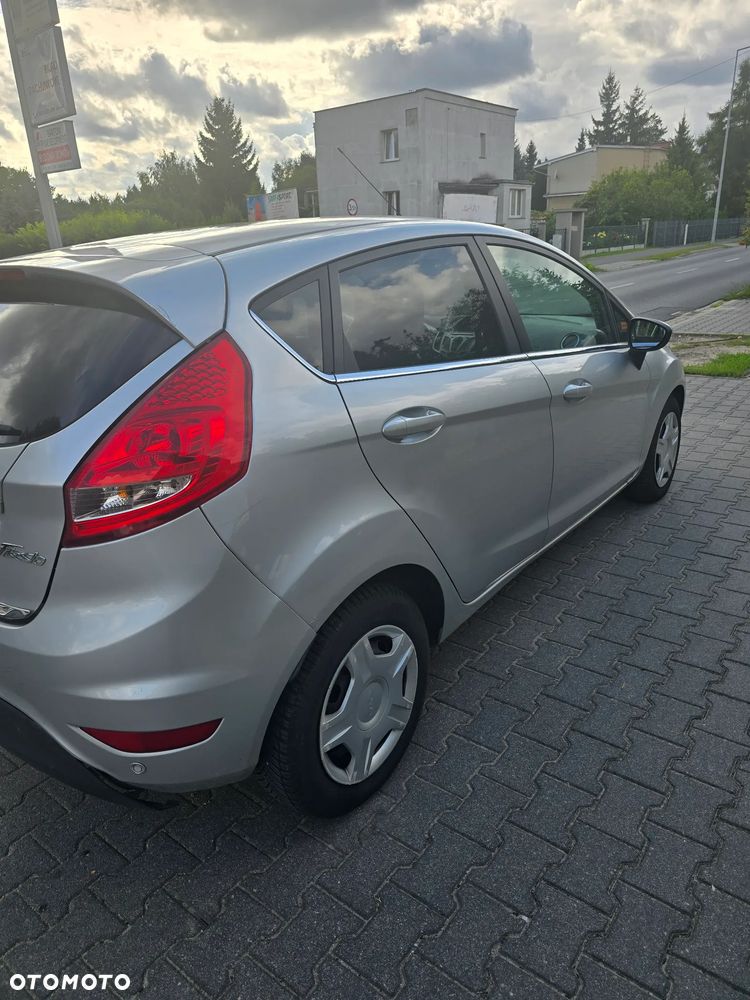 Ford Fiesta 1.6 TDCi DPF Titanium - 2