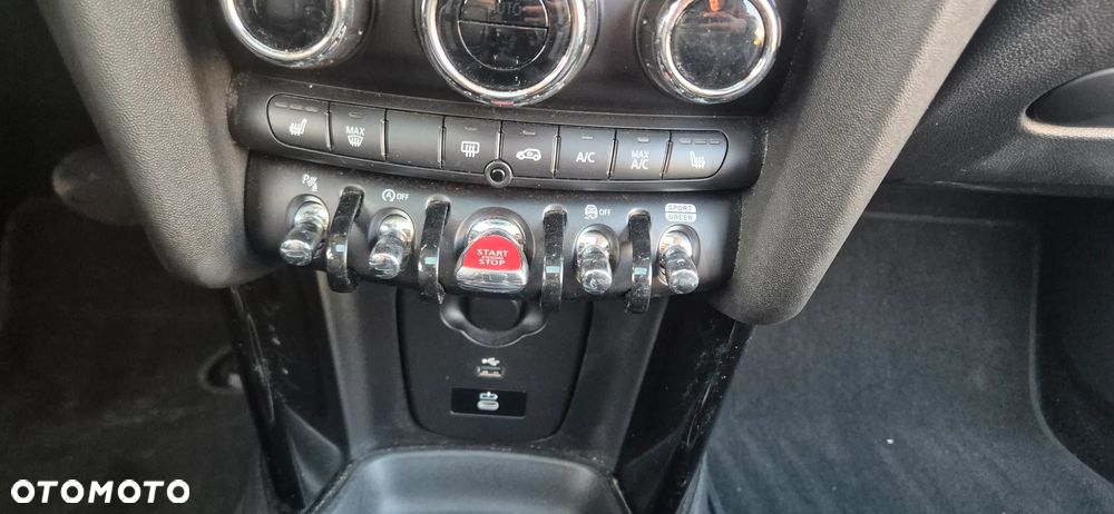 MINI Cooper John Works Trim - 18