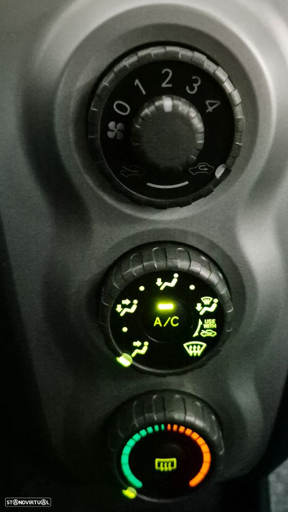 Toyota Yaris 1.0 VVT-i Sol+AC - 17