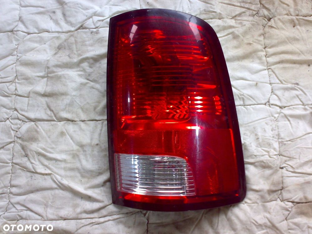 dodge ram 1500 2013-2018 quad cab sport lampa tylna prawa usa orginał - 1