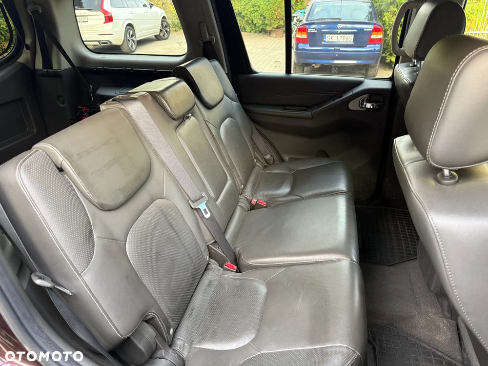 Nissan Pathfinder - 24