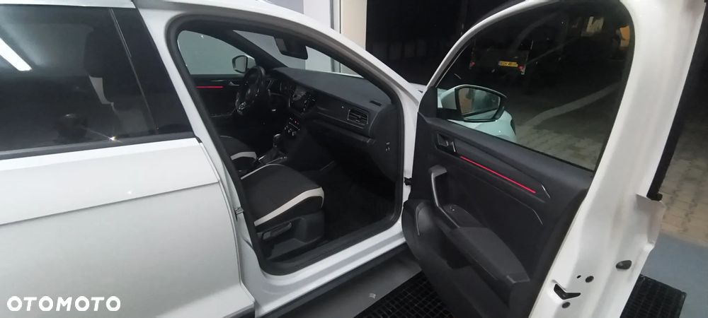 Volkswagen T-Roc - 25