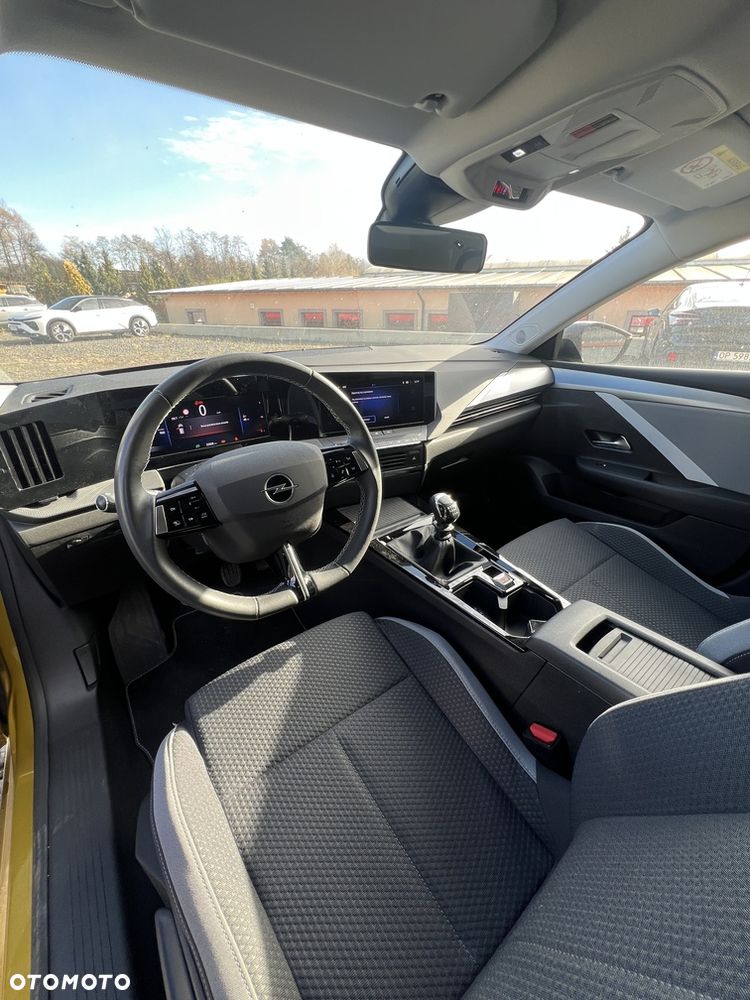 Opel Astra 1.2 T Edition S&S - 10