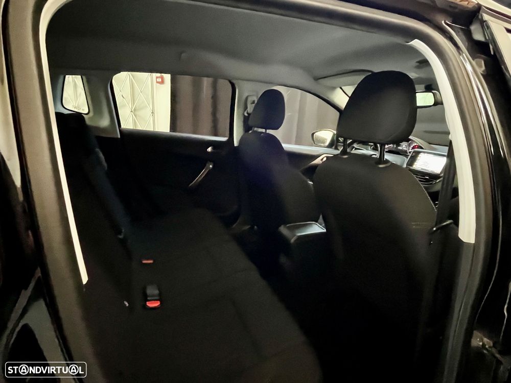 Peugeot 2008 1.6 BlueHDi Style - 14