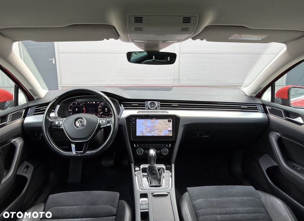 Volkswagen Passat 2.0 TDI SCR DSG Highline - 32