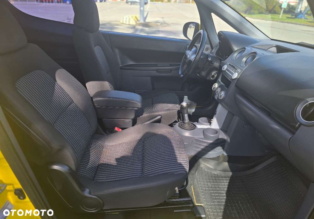 Mitsubishi Colt - 22