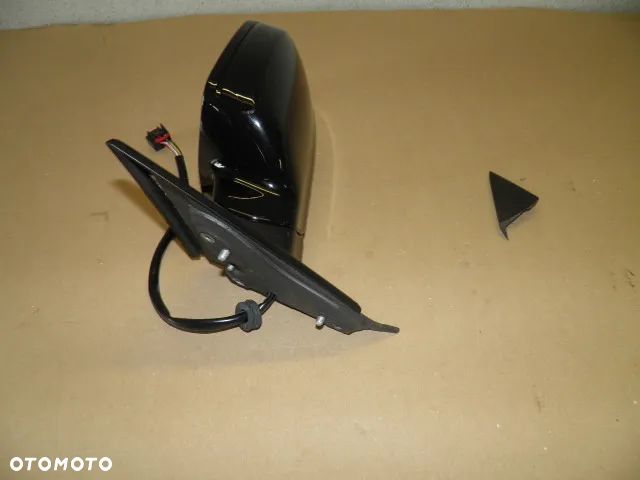 LUSTERKO LEWE AUDI A5 6-PIN LY9B - 4