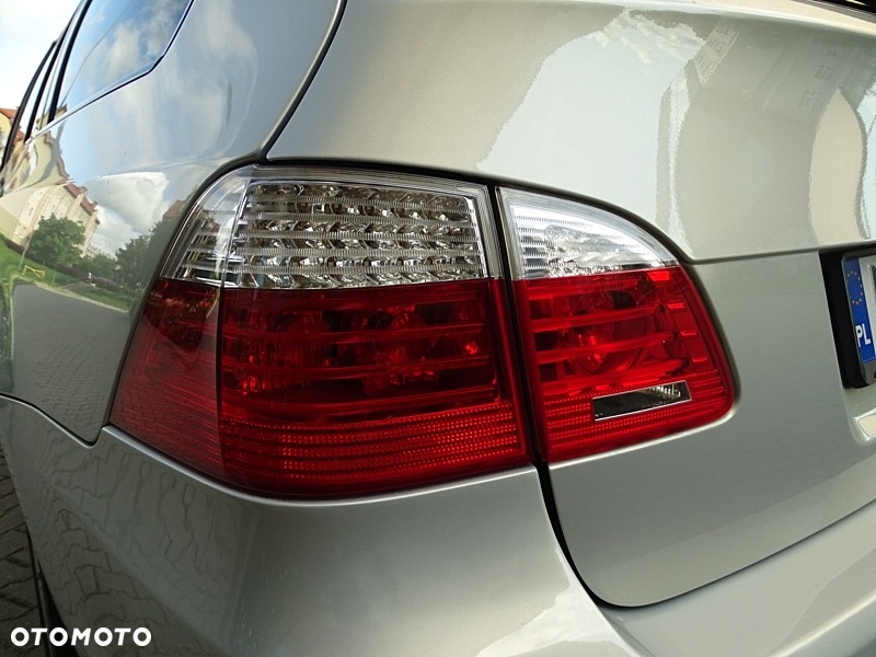 BMW Seria 5 530xi Touring Edition Exclusive - 28