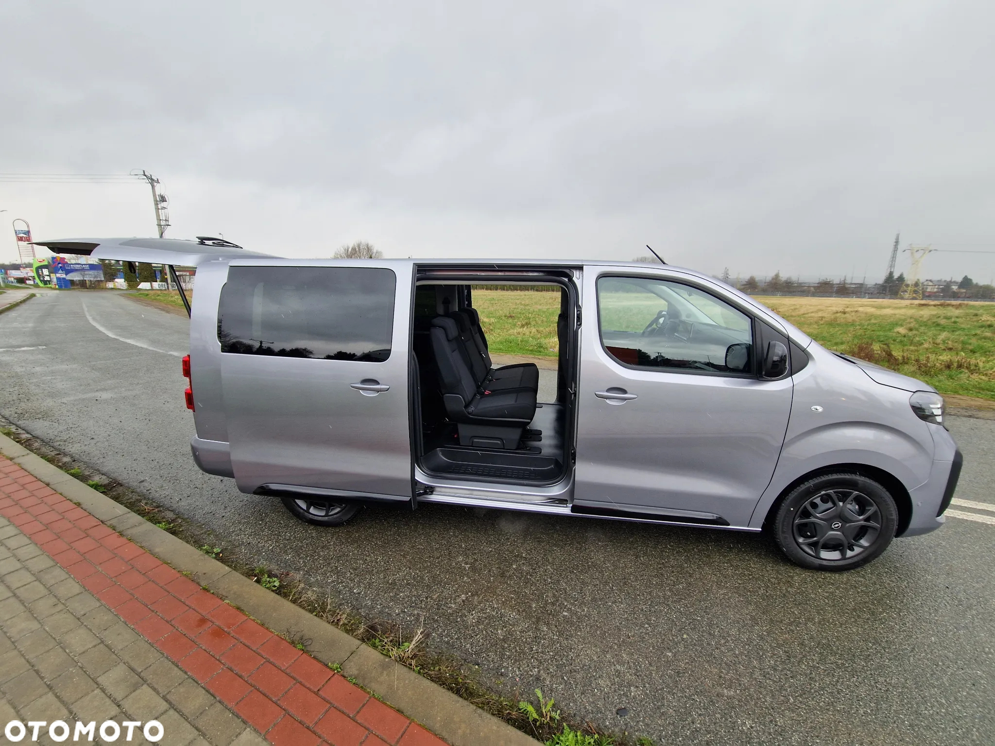 Opel Vivaro - 23