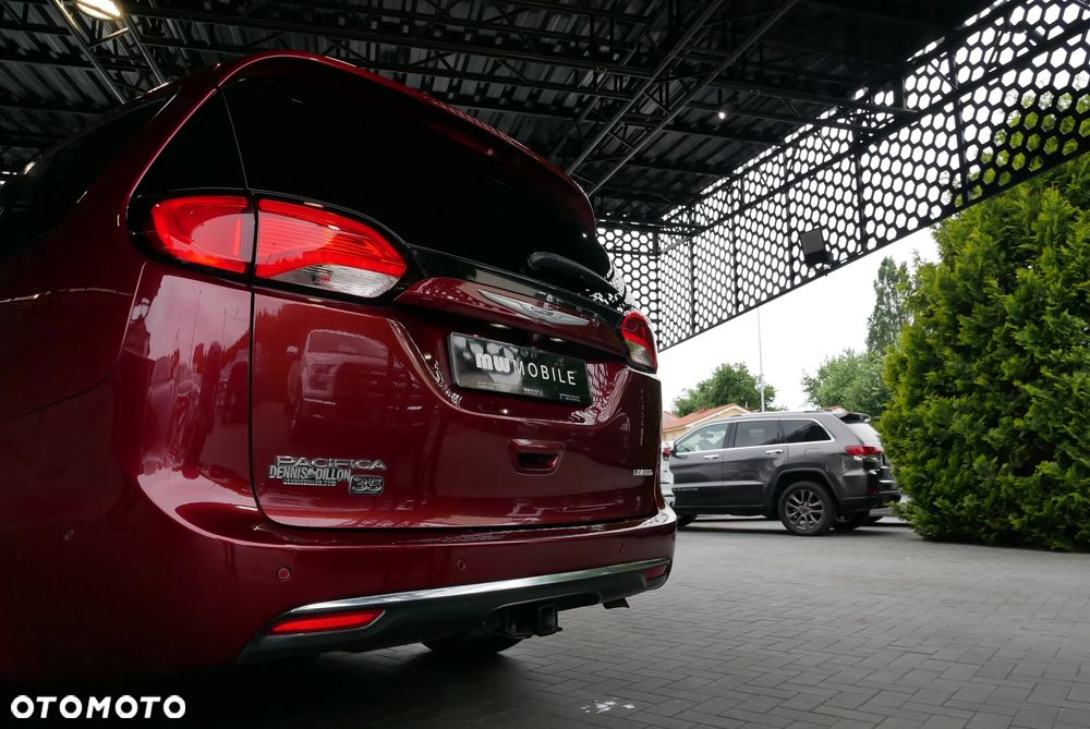 Chrysler Pacifica - 35