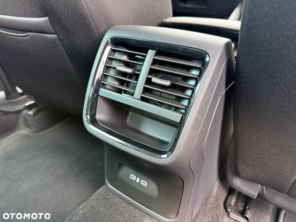 Skoda Octavia 1.5 TSI mHEV Selection DSG - 27