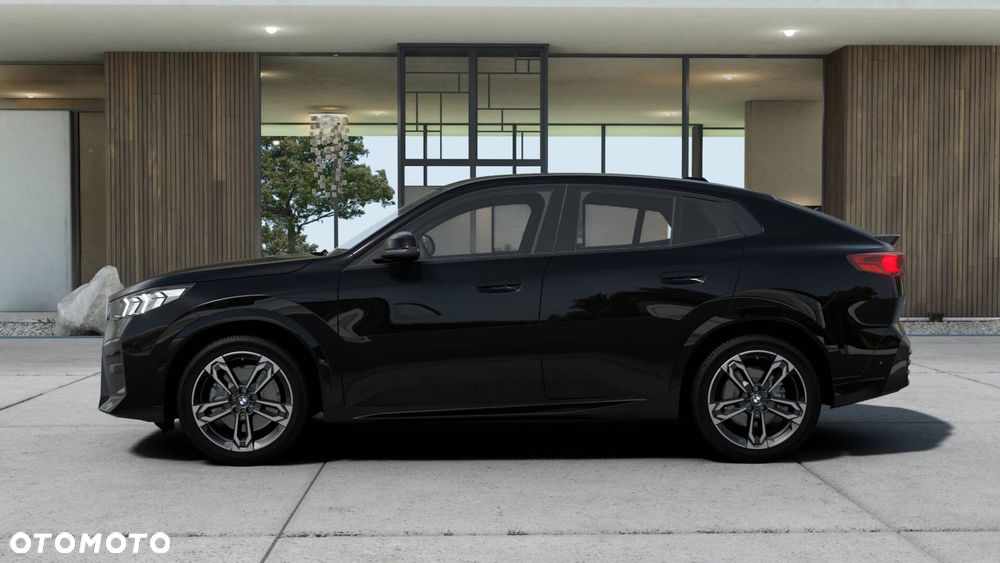 BMW iX2 eDrive20 - 2