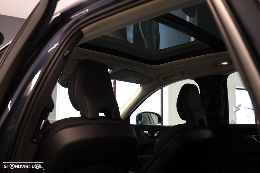 Volvo XC 60 2.0 T6 PHEV Core AWD - 14