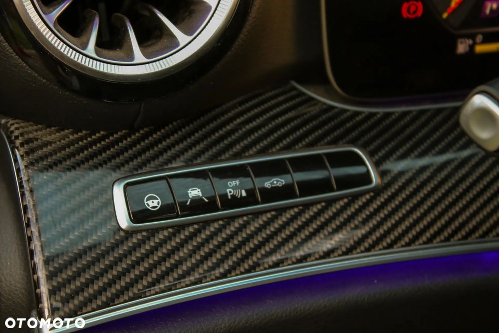 Mercedes-Benz Klasa E AMG 53 4Matic AMG Speedshift TCT-9G - 27