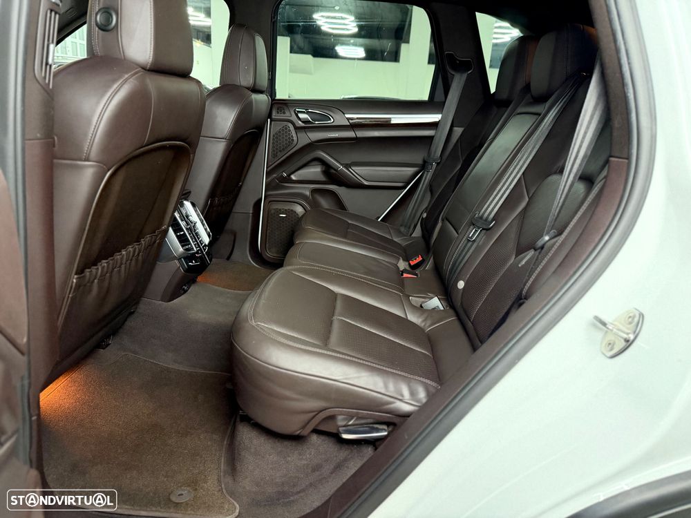 Porsche Cayenne Tiptronic S - 19