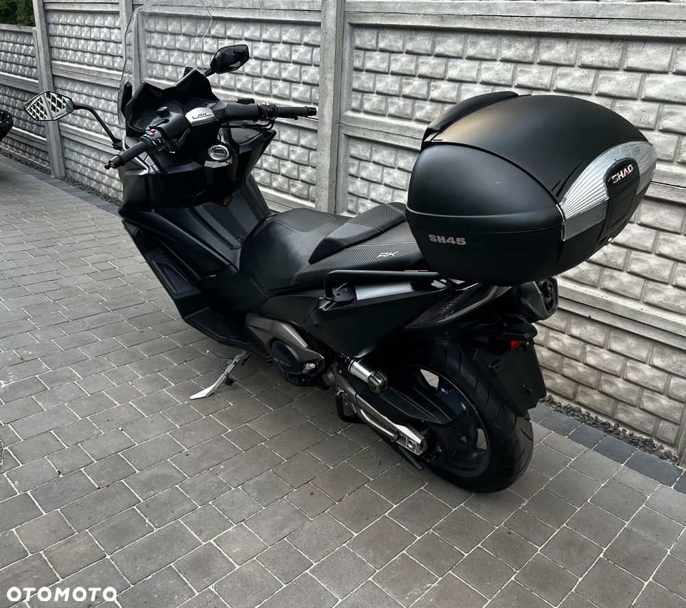 Kymco AK 550 - 22