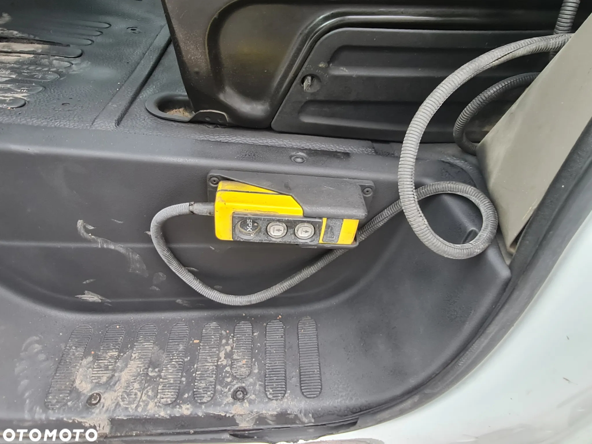 Renault Master Wywrotka 2016 r. Klima Brygadówka LIFT - 24
