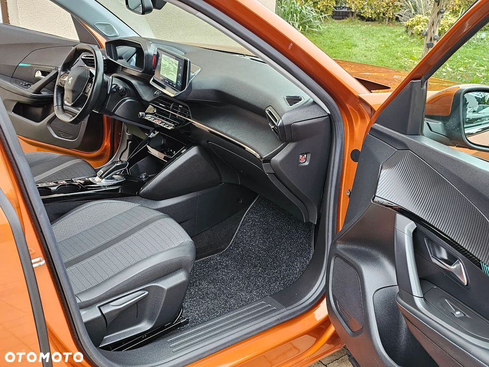 Peugeot 2008 1.5 BlueHDi Allure Pack S&S EAT8 - 31