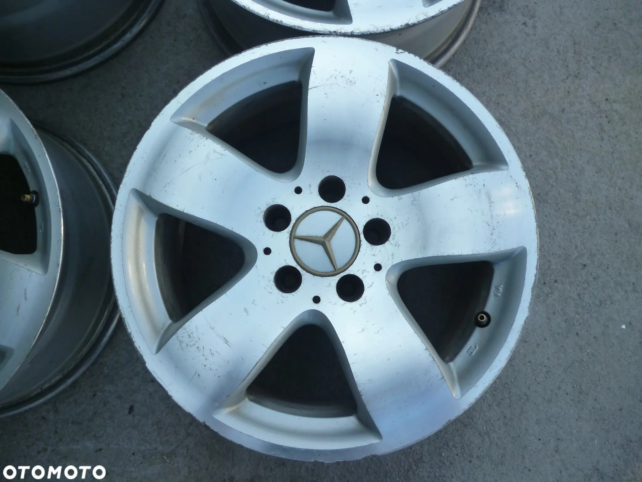 FELGI ALUMINIOWE 5X112 16 ET35 7,5J 4SZTUKI - 6