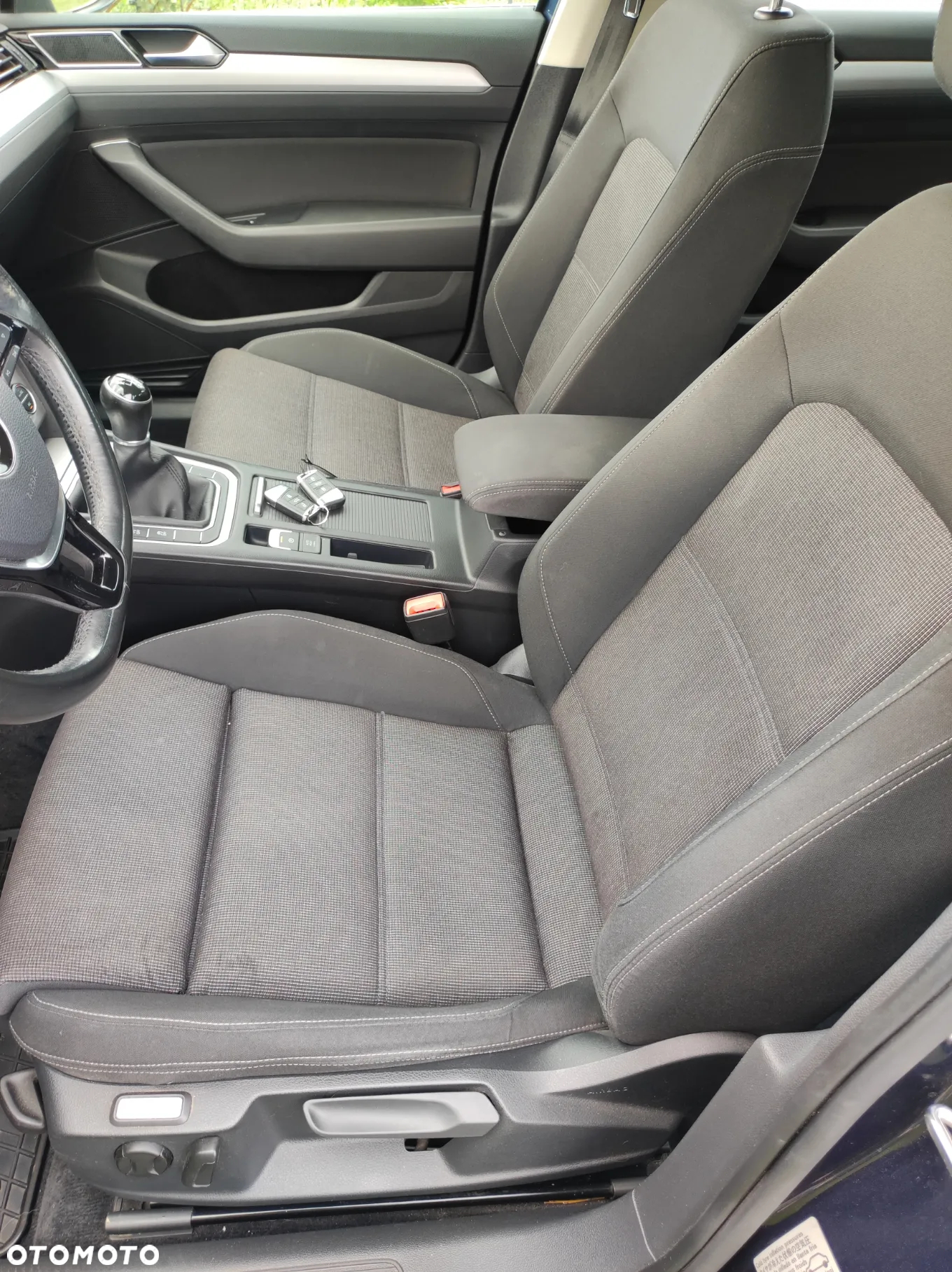 Volkswagen Passat 1.8 TSI BMT Comfortline - 20