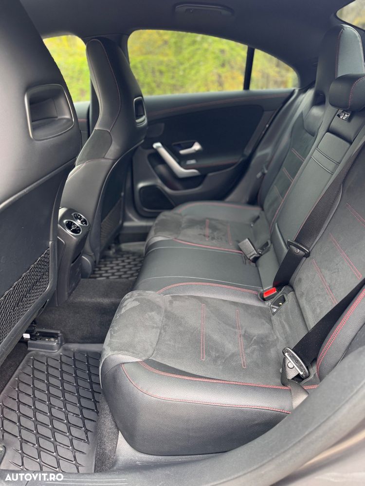 Mercedes-Benz CLA 180 7G-DCT AMG Line - 24