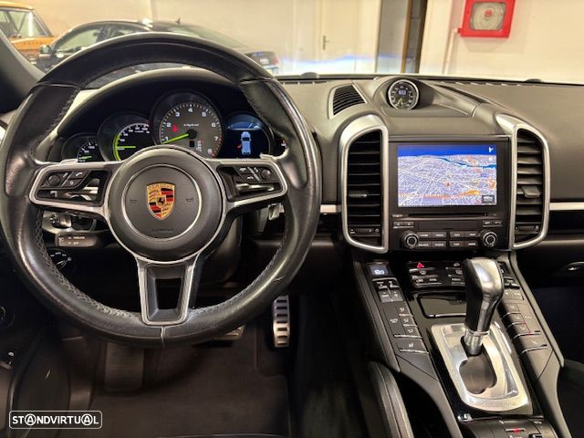 Porsche Cayenne S E-Hybrid Platinum Edition - 33