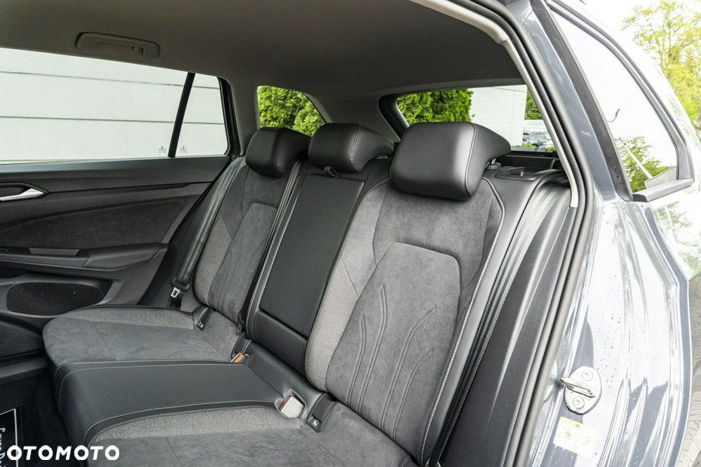 Volkswagen Golf - 23
