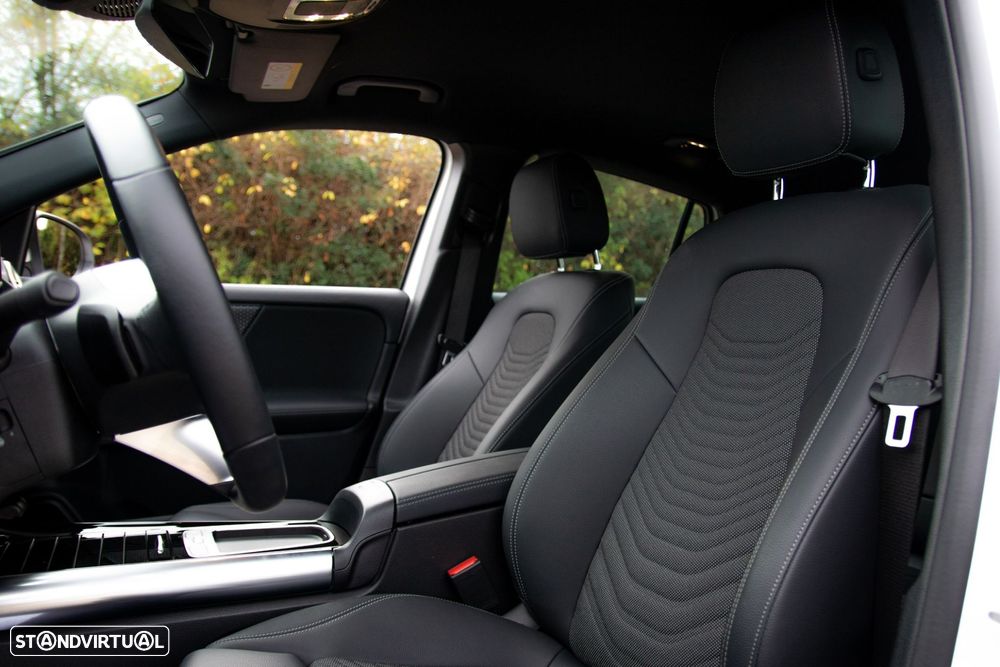 Mercedes-Benz EQA 300 4Matic Progressive - 41