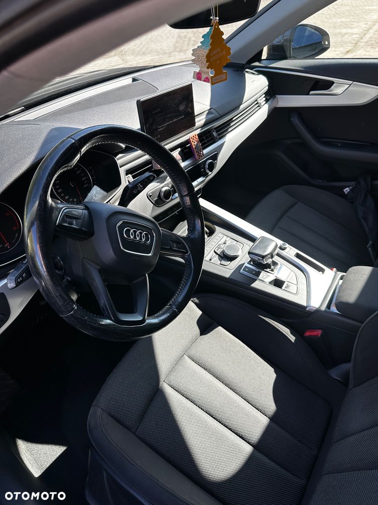 Audi A4 Avant 2.0 TDI S tronic - 5