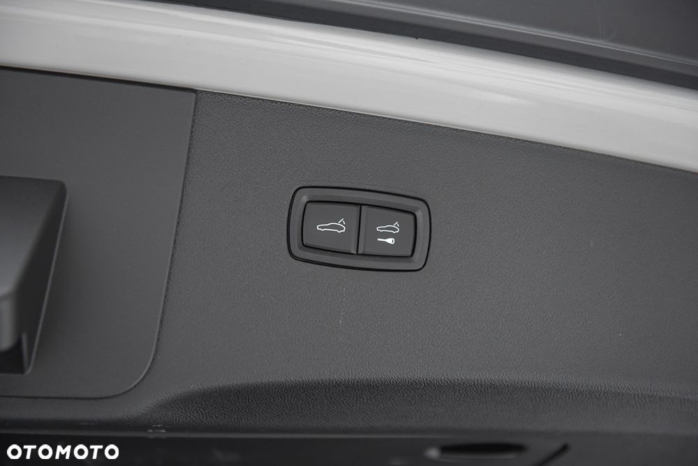 Porsche Cayenne - 33