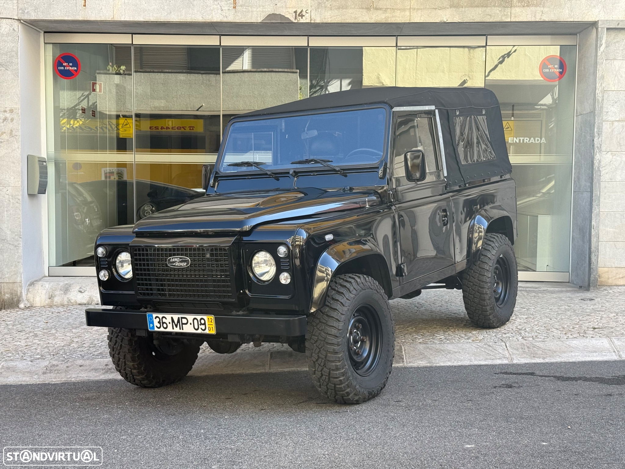 Land Rover Defender 90 SW 2.4 CRD S - 2