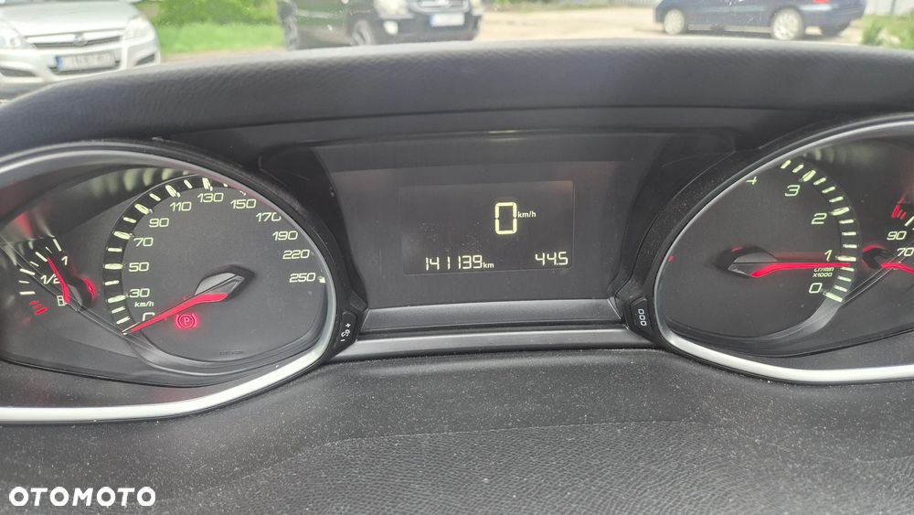Peugeot 308 1.2 PureTech Active S&S - 5