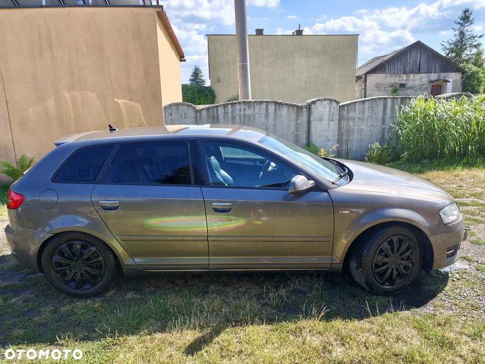 Audi A3 Sportback - 2