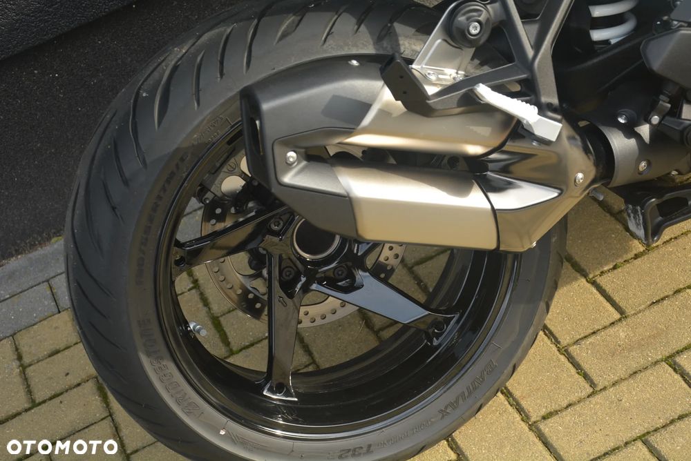 BMW R - 12