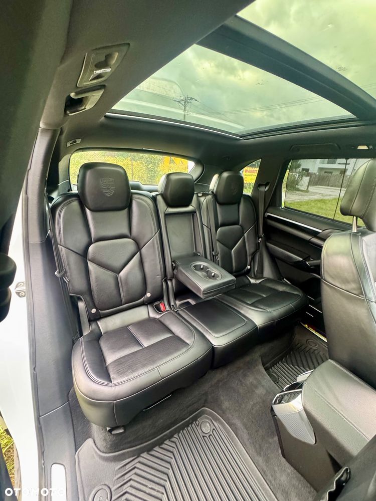 Porsche Cayenne - 17