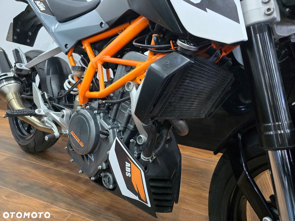 KTM Duke - 19