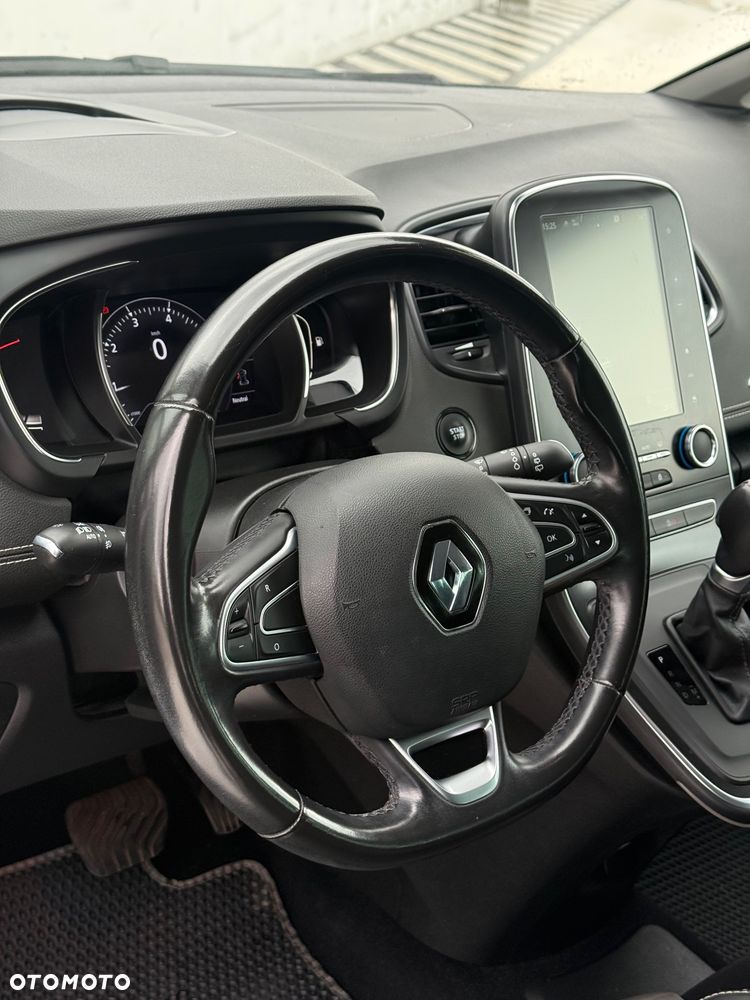 Renault Scenic TCe 140 GPF EDC BLACK EDITION - 19