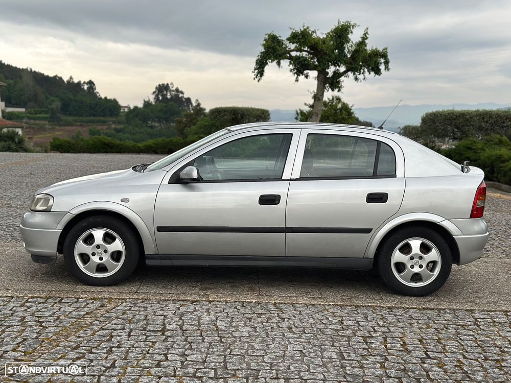Opel Astra 1.4i 16V Sport - 21