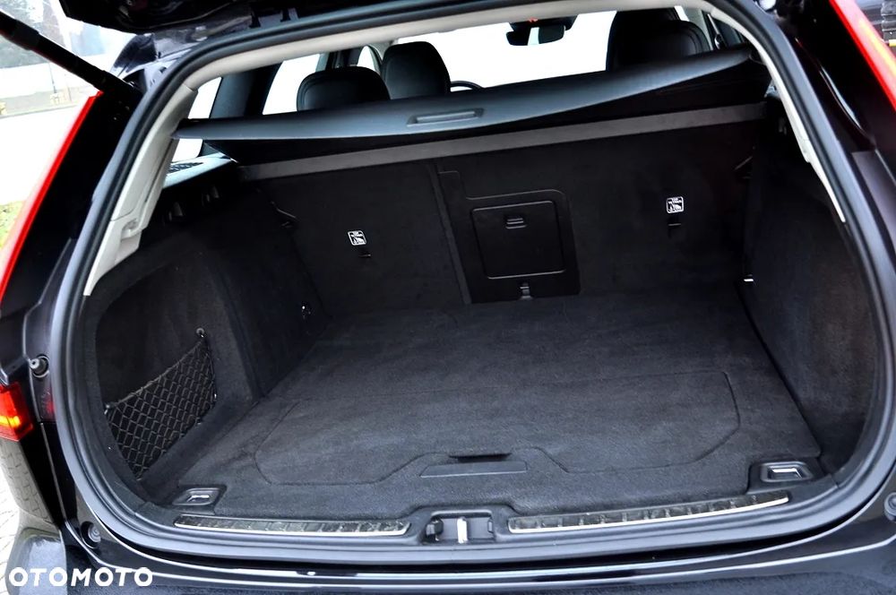 Volvo V60 D3 Momentum Pro - 11