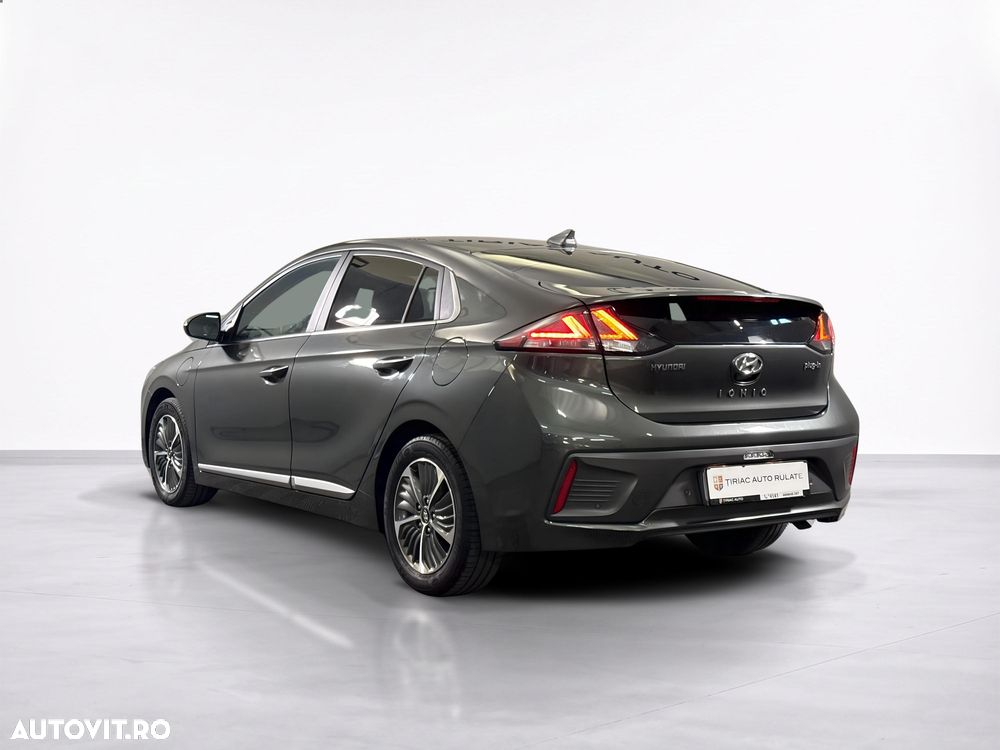 Hyundai IONIQ - 4